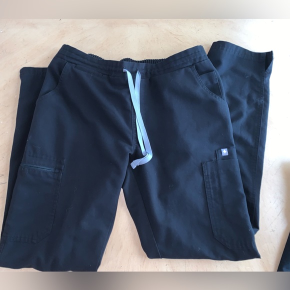 Figs Scrub Set - Picture 6 of 7